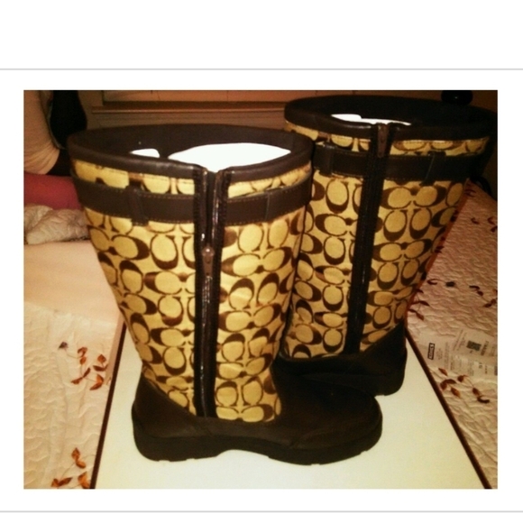 AUTHENTIC COACH VINTAGE SIG C BOOTS SIZE 6 - Picture 2 of 4